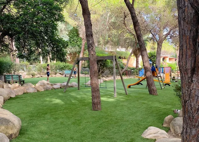 Rainbow House Pinus Village * Fort Village